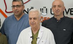 Dünyanın ilk sekizli çapraz karaciğer nakil ameliyatı Türkiye'de yapıldı