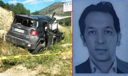 Kayalıklara çarpan aracın sürücüsü 43 yaşındaki öğretmen Mustafa Akbaş öldü