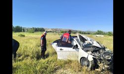 Otomobil şarampole devrildi: Sürücü hayatını kaybetti
