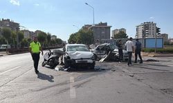 Otomobil ve motosiklet çarpıştı: Yaralılar var!