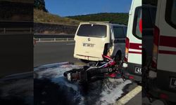 Panelvana arkadan çarpan motosiklet sürücüsü hayatını kaybetti