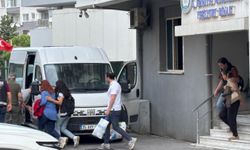 Seferihisar Belediyesi'ne yapılan rüşvet operasyonunda 7 kişi adliyede