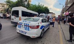 Sokak ortasında kavga: Polis müdahalesi sırasında memur yaralandı