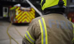 Londra'nın batısında çıkan yangında 3 kişi hayatını kaybetti