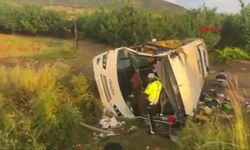 Yağış felakete yol açtı, midibüs şarampole devrildi: 5 ölü, 25 yaralı