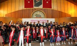 Kemalpaşa'da minik öğrenciler mezuniyet coşkusu yaşadı