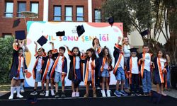 İEÜ Beyaz Köşk Anaokulu'nda mezuniyet heyecanı
