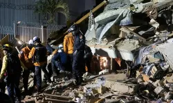 Venezuela'daki deprem felaketinde can kaybı 1719'a yükseldi