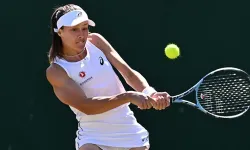Zeynep Sönmez Wimbledon’da tarih yazdı! Dünya 29 numarasını eleyerek ikinci tura yükseldi