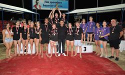 Dikili Belediyespor'a şampiyonluk kupası