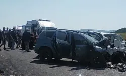 3 aracın karıştığı zincirleme kazada 3 kişi hayatını kaybetti