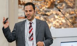 Cemil Tugay, İZULAŞ Genel Müdürü Arda Şekercioğlu'nu görevden aldı