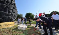 Madımak'ta yaşamını yitirenler Bayraklı'da anıldı