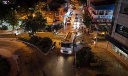 Daha temiz Seferihisar için kapsamlı yol yıkama çalışması