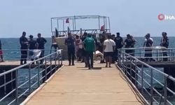 Gezi teknesindeki tatilciler denizde 55 yaşındaki erkeğe ait ceset buldular