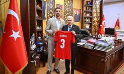 Devlet Bahçeli, milli futbolcu Merih Demiral'ı kabul etti