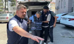 Dini nikahlı eşi tarafından boğazından bıçaklanan kadın hayatını kaybetti