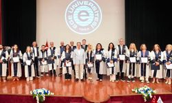 Ege Üniversitesi'nde akademik yükselme belgeleri sahiplerini buldu