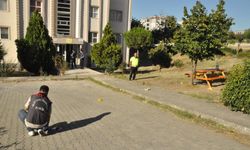 Emekli polis komşularına kurşun yağdırdı: 1'i ağır 3 yaralı