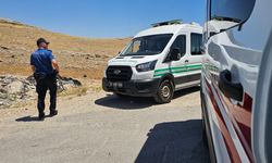 Boş arazide battaniyeye sarılı halde erkek cesedi bulundu