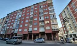 Eşinin tatilde olduğu sırada evinde ölü bulundu