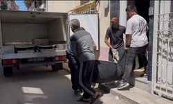 Evine girmek isterken merdivenlerde can verdi