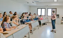Fransızca eğitiminin kalbi İzmir’de attı