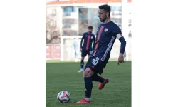 Yılmaz Özeren futbol kariyerini 37 yaşında noktaladı