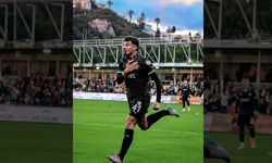 Göztepe'de Gökdeniz Bayrakdar transferi için görüşmeler başladı