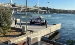 Haliç'te tur teknesinden denize düşen personel ölü bulundu