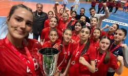 İzmir BBSK ilk yarıda 10 kupa ve 205 madalya aldı