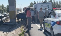 İzmir plakalı otomobildeki çift kazada öldü, 8 aylık bebekleri ağır yaralandı