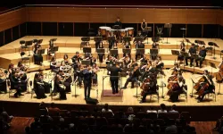 İzmir'de genç müzisyenlerden klasik müzik şöleni