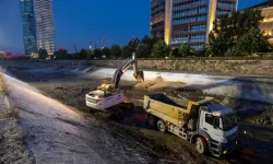 İZSU'dan Manda Çayı’nda kapsamlı dip temizliği