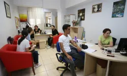 Karşıyaka Belediyesi'nden öğrencilere tercih danışmanlığı desteği
