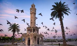 İzmir'de Gazeteciler ve Basın Bayramı dolayısıyla kar helvası dağıtıldı