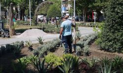 Konak'ın park ve yeşil alanlarında kapsamlı bakım çalışması