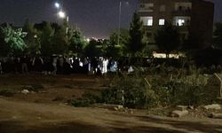Mezarlıkta kurşun yağmuru: Baba, oğlu ve yeğeni can verdi!