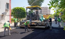 Narlıdere Belediyesi'nden yaz döneminde asfalt seferberliği