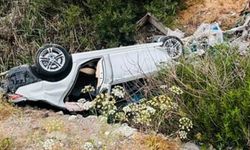 Şarampole devrilerek ters dönen otomobilin sürücüsü olay yerinde öldü