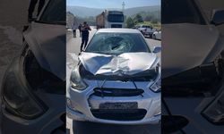 Yolun karşısına geçmeye çalışırken otomobilin çarptığı kadın öldü