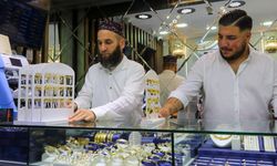İzmir'de çöpe atılan 400 bin lira için 15 ton çöp arandı, para konteynerde bulundu