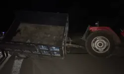 Traktör ile otomobil çarpıştı: 3'ü ağır 10 kişi yaralandı