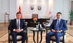 Özgür Özel’in yeni partisine geçmeyecekti… Tugay, AK Partili Kurum’la görüştü!