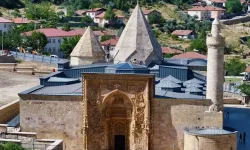 UNESCO mirası yapıda gölgeler yüzyıllardır aynı hikâyeyi anlatıyor