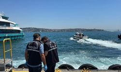 Vapurdaki yolcuların fark ettiği kadın denizde ölü bulundu