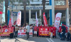 İzmir’de emekliler geçim sıkıntısına dikkat çekti: “Yalnızca geçinmek değil, yaşamak istiyoruz”