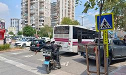 Yaya geçidinde minibüsün çarptığı genç kadın hayatını kaybetti