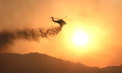 ABD'de yangına müdahale eden helikopter düştü: 2 kişiden haber alınamıyor