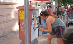 Ayvalık’ın sokakları sanatla buluşuyor